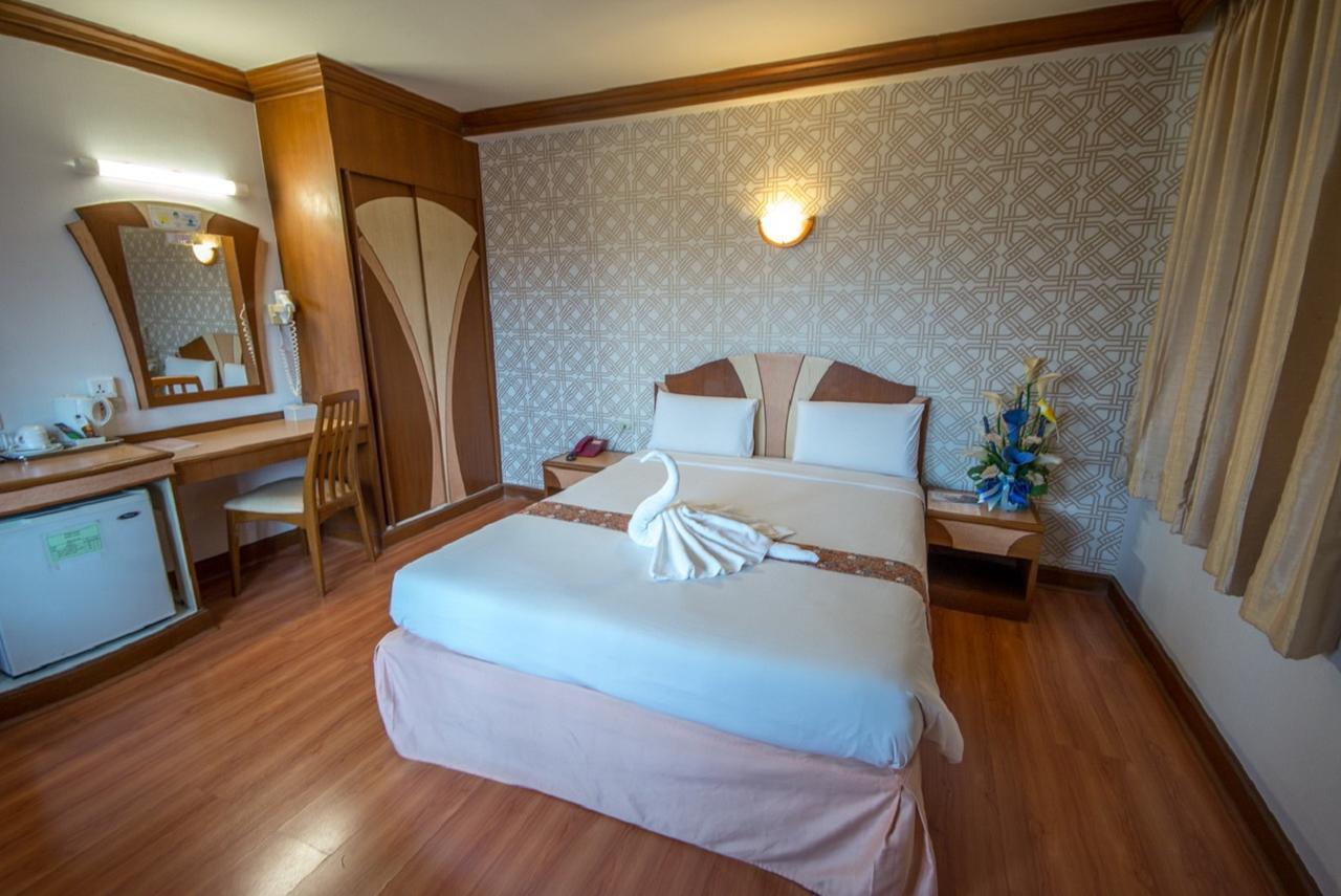 Sakol Hotel Hat Yai Exteriör bild